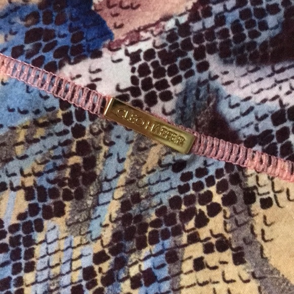 LIMITED EDITION Activewear Set - Picture 5 of 9